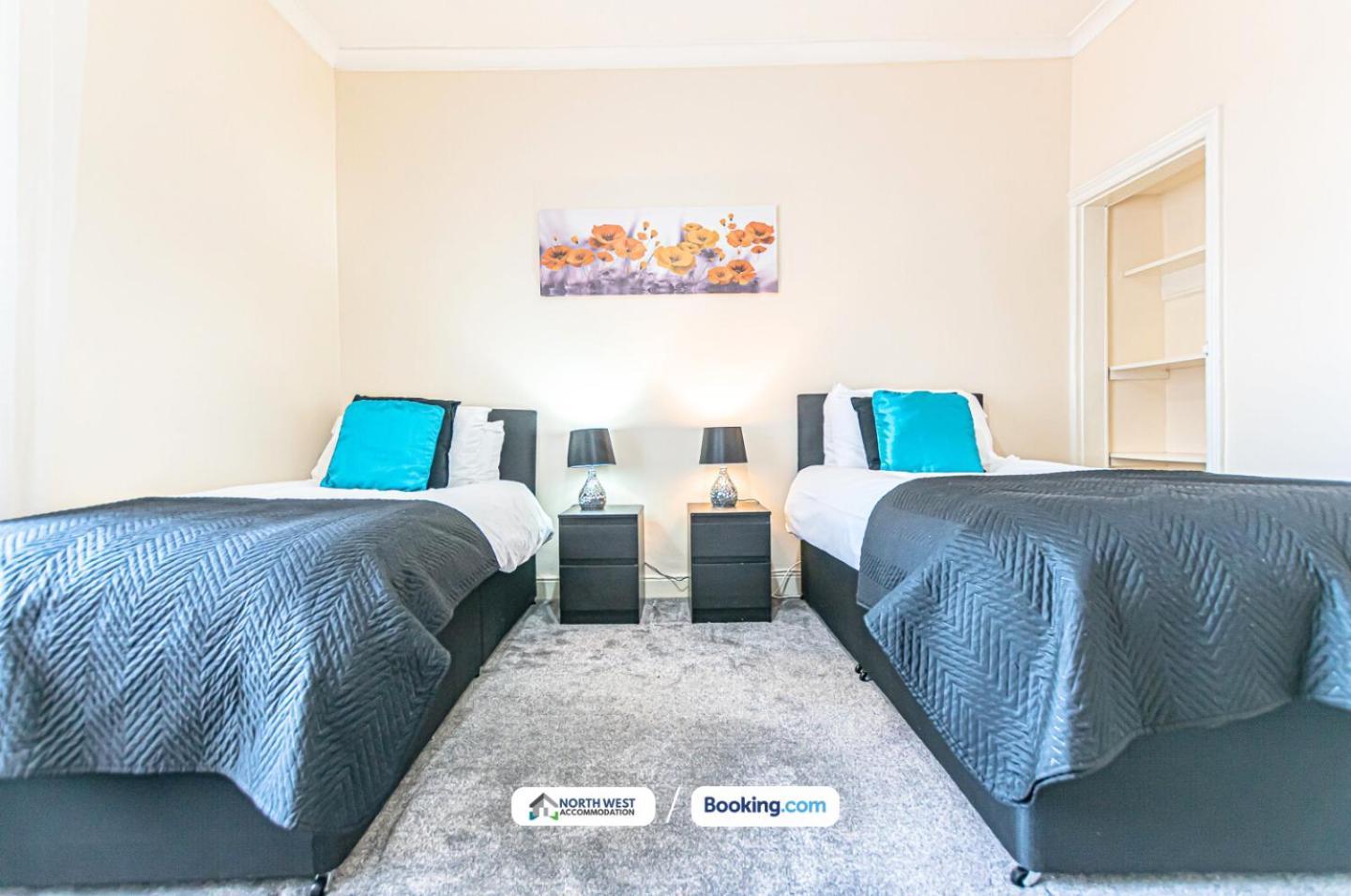 Holiday home 3br House In Manchester, Free Wifi, Parking, Ideal For Contractors