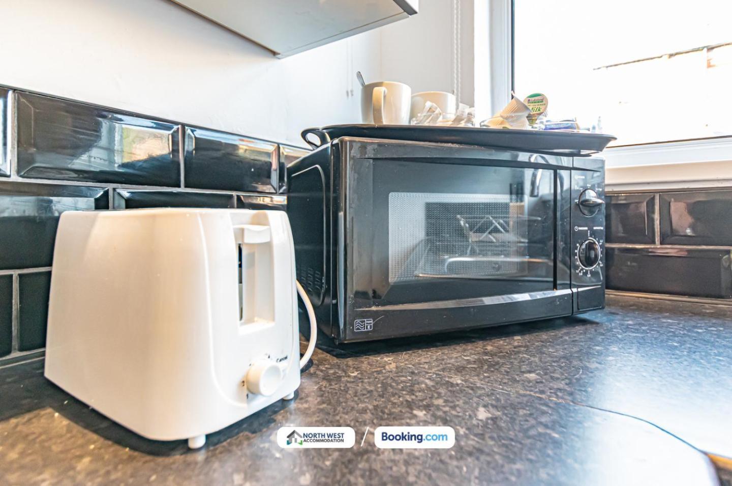 Holiday home 3br House In Manchester, Free Wifi, Parking, Ideal For Contractors Manchester