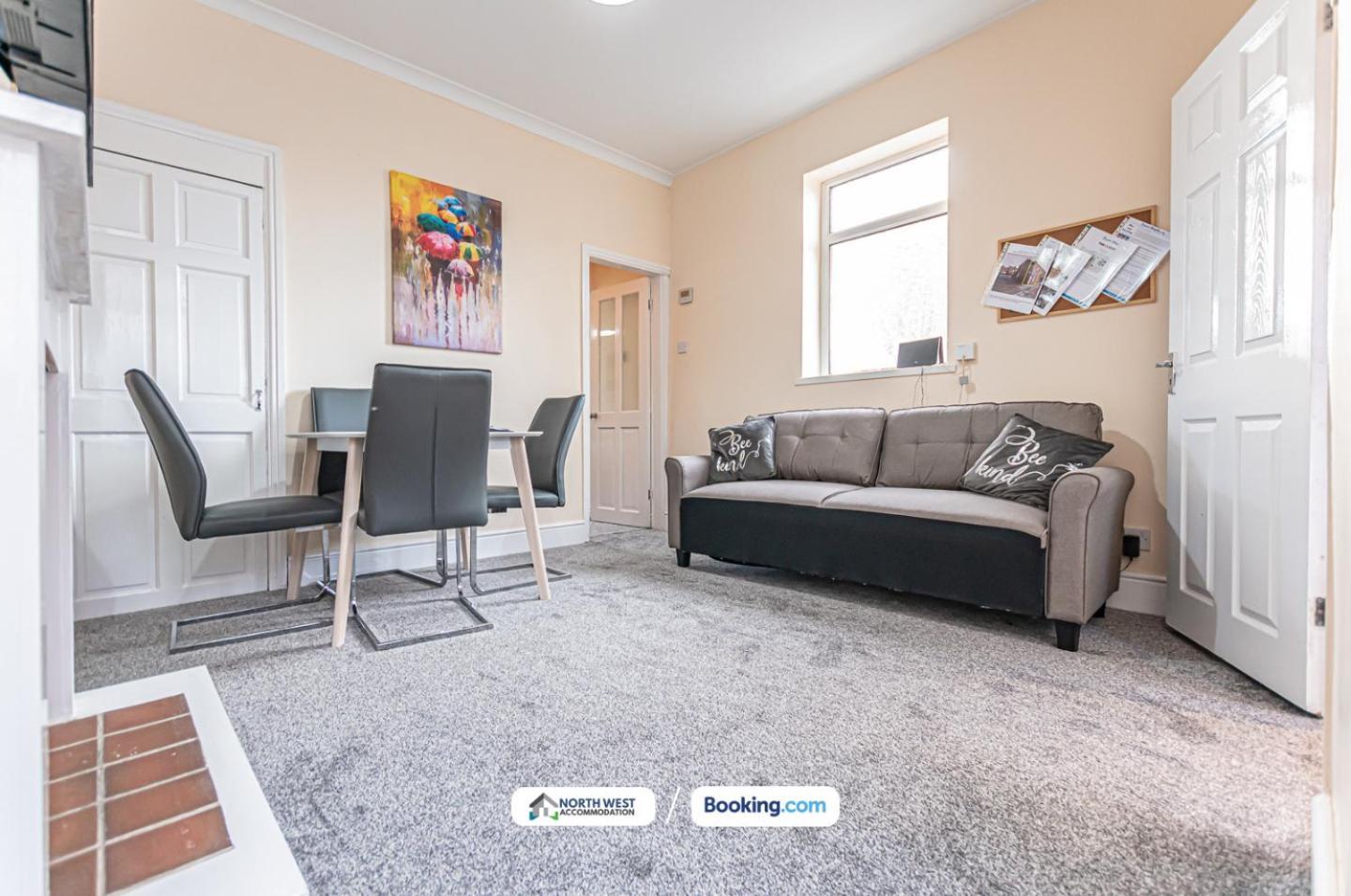 3br House In Manchester, Free Wifi, Parking, Ideal For Contractors Manchester